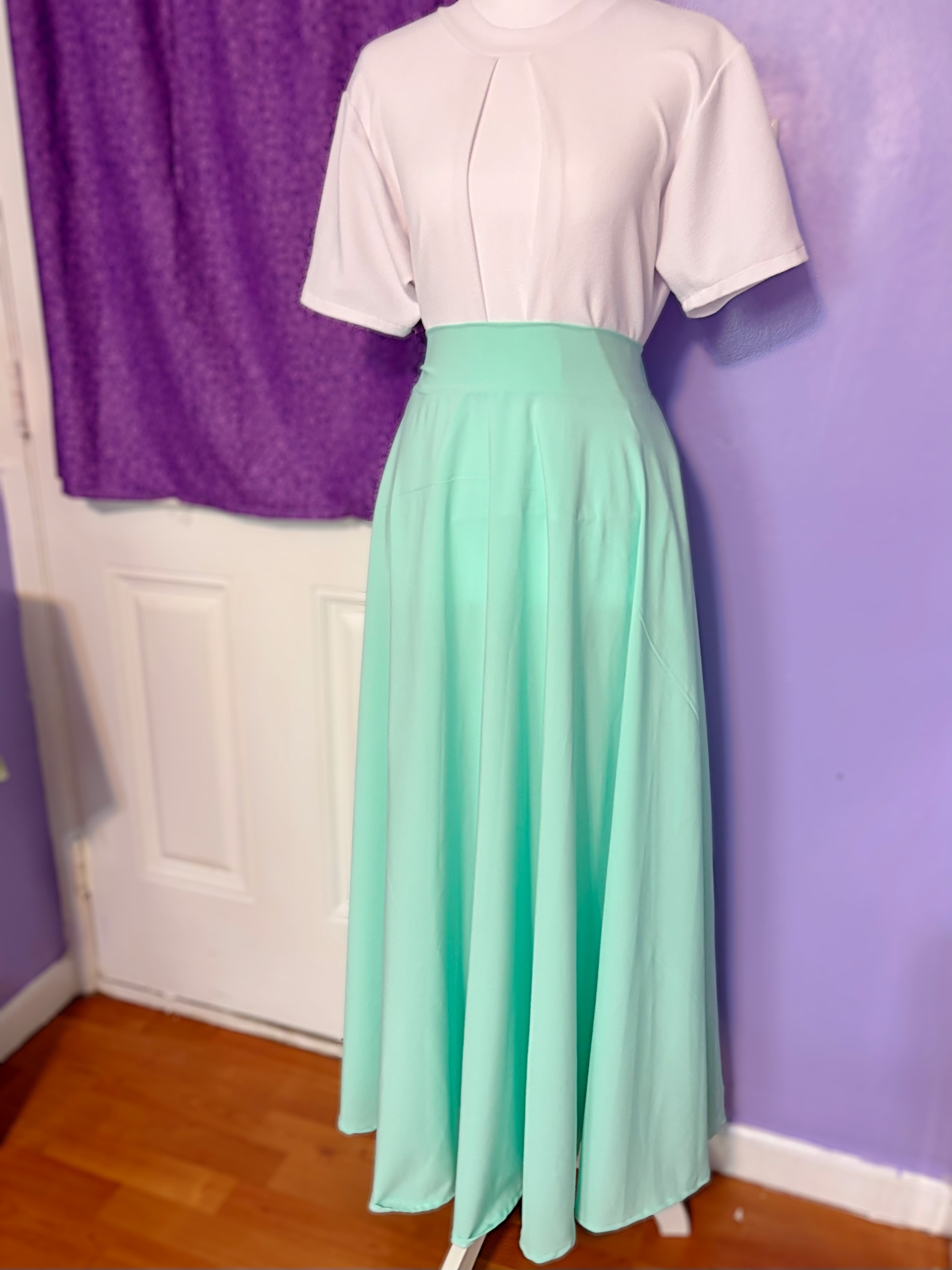 Lightweight Mint Skirt — Soft, Breezy & Effortlessly Modest