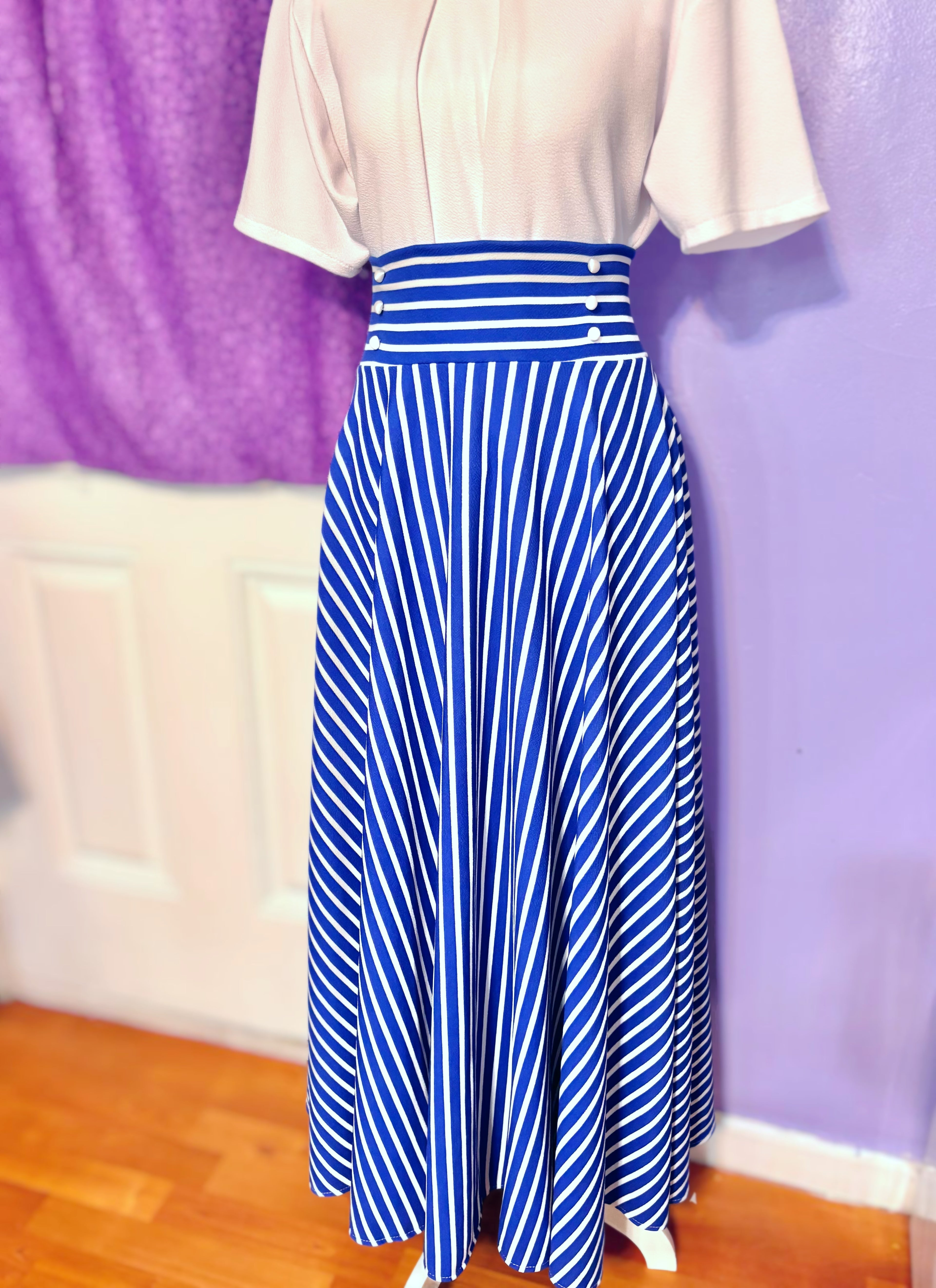 Striped Maxi Skirt with Pockets - Size L, High Stretch
